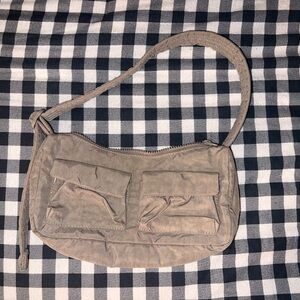 BAGGU Small Cargo Shoulder Bag in Taupe Brown